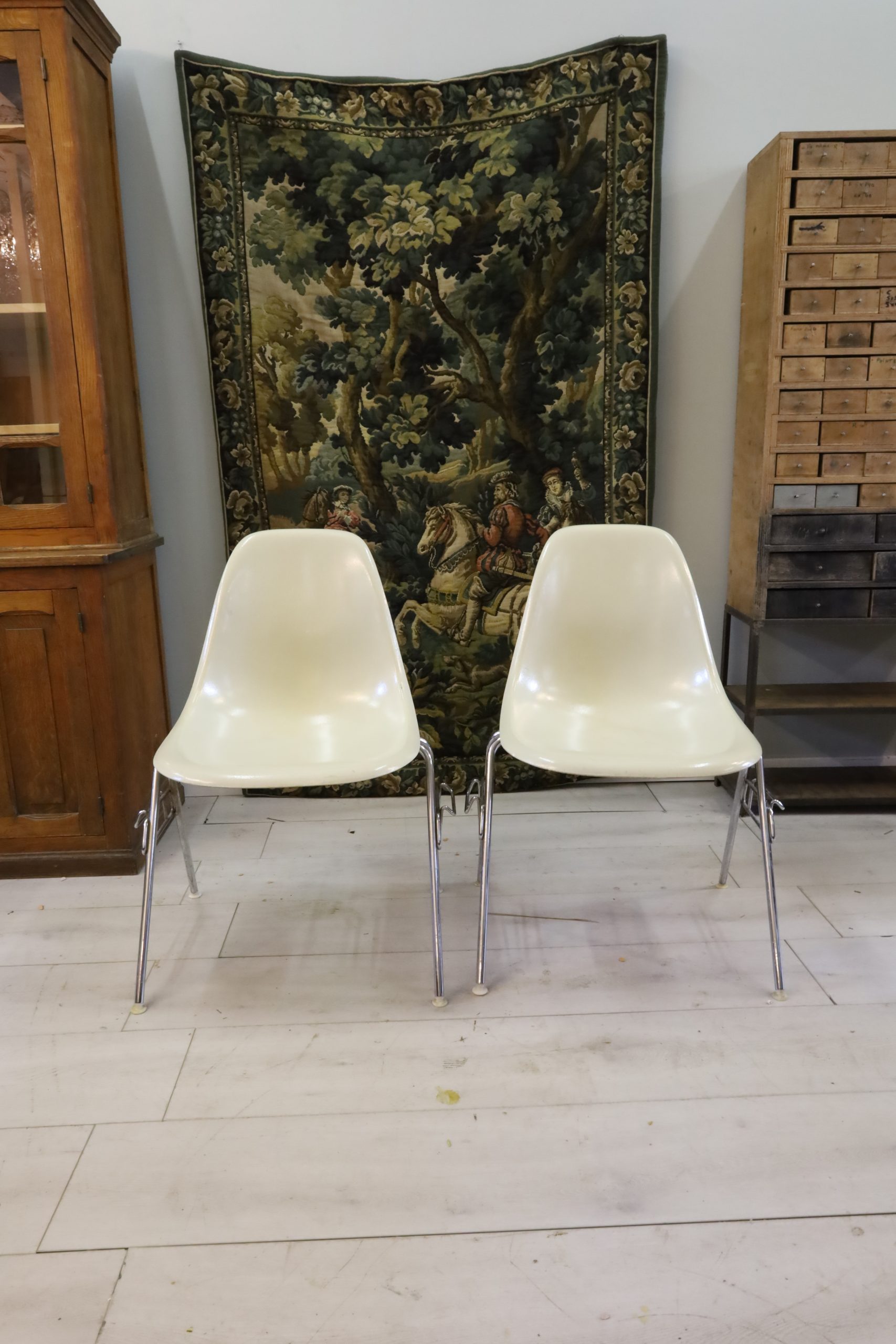 Hermann Miller Side Chairs - Image 1 | bevintage.ch