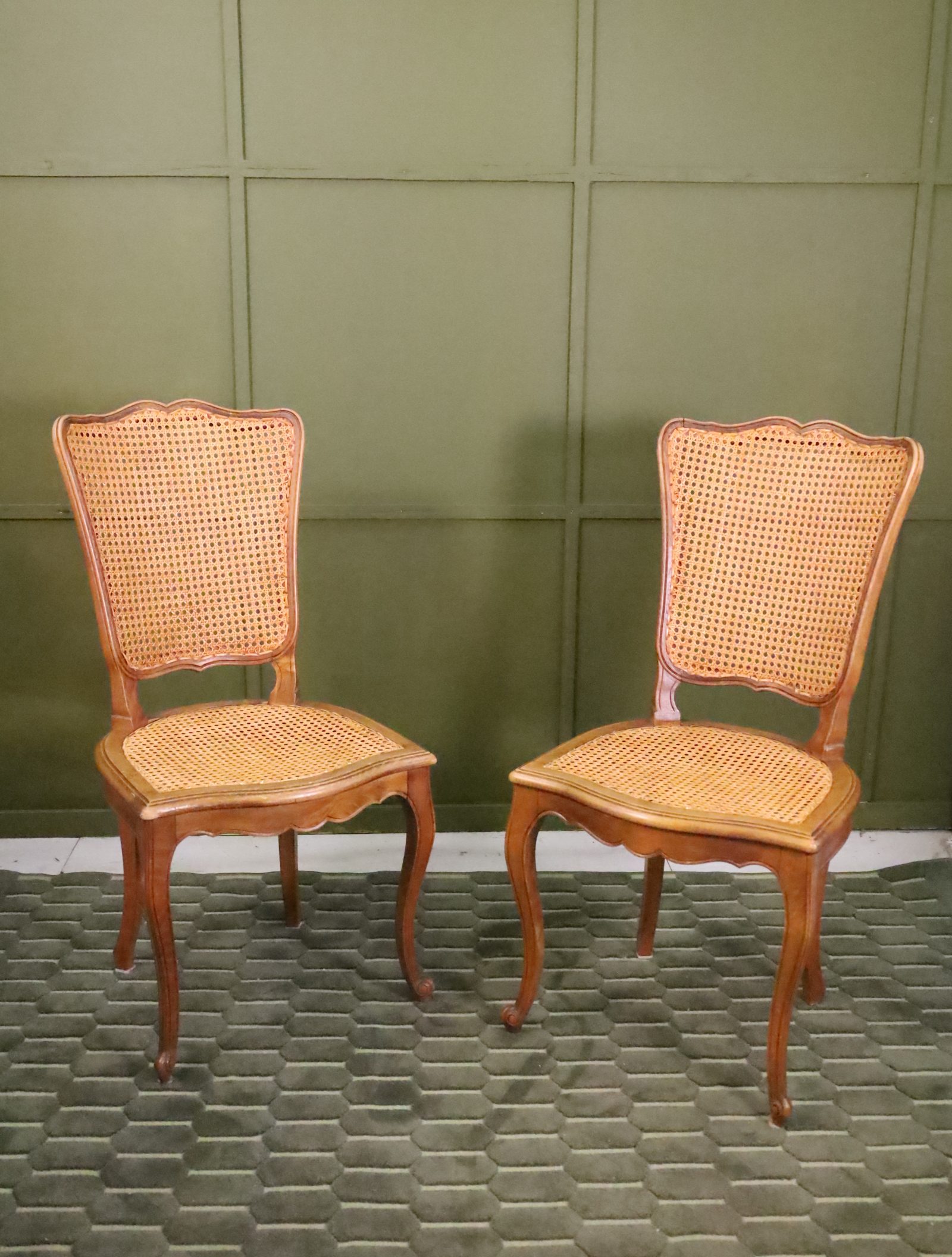 Vintage Stühle mit Wiener Geflecht